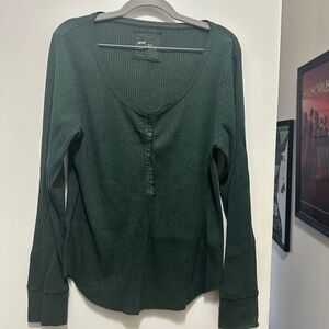 EUC Aerie Forest Green Ribbed Long Sleeve Henley
